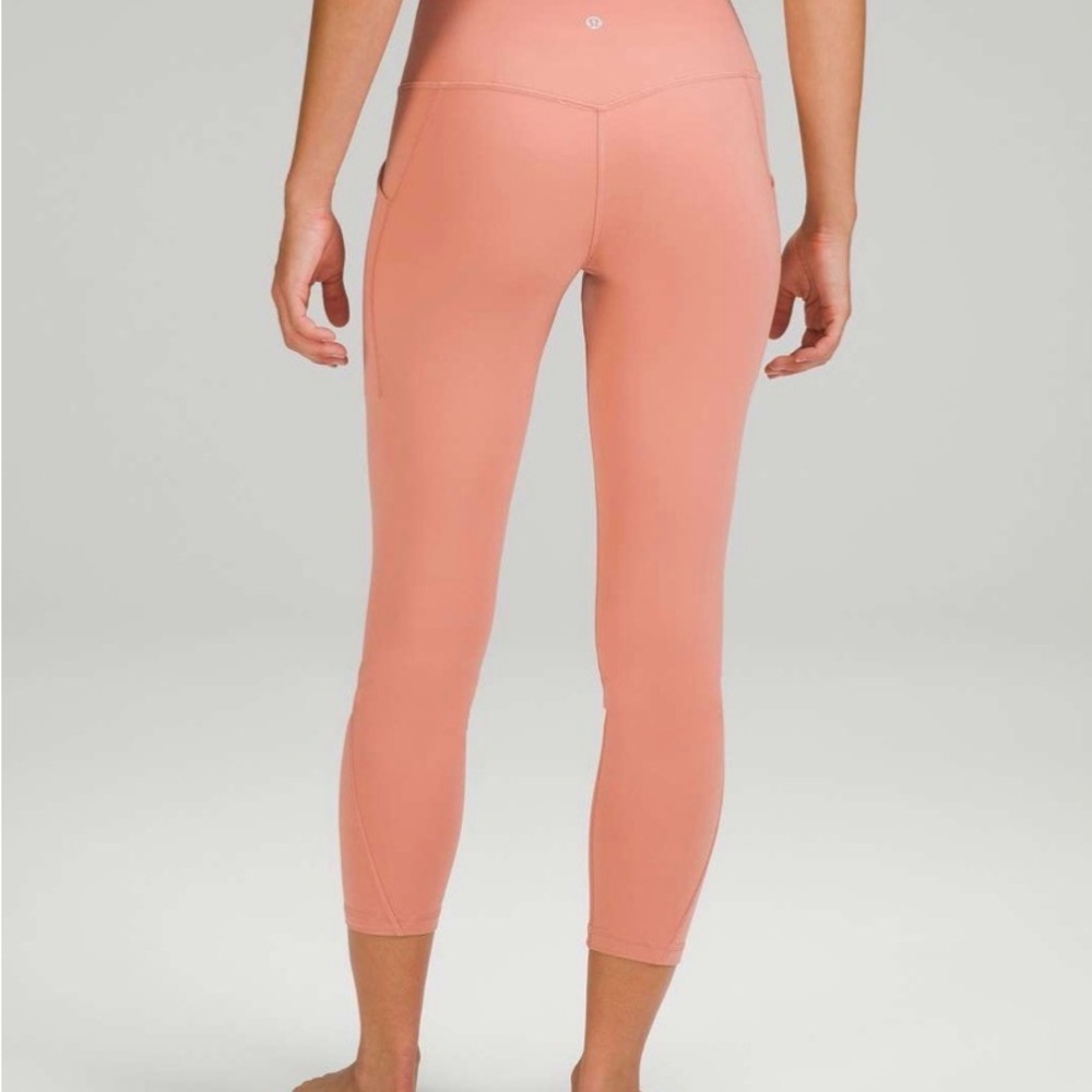 Lululemon Align High-Rise Pant with Pockets 25"
Pink Savannah - size 8